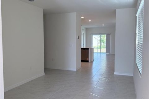 Casa en alquiler en Winter Haven, Florida, 3 dormitorios, 139.73 m2 № 1903180 - foto 3