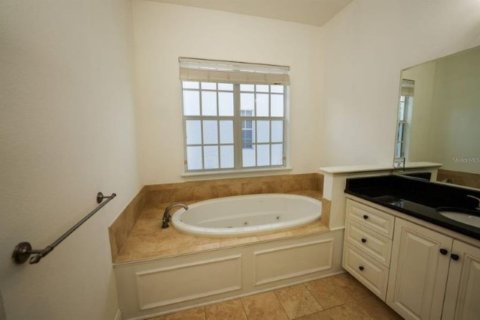 Villa ou maison à louer à Tampa, Floride: 4 chambres, 342.72 m2 № 2348413 - photo 28