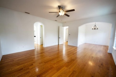Villa ou maison à louer à Tampa, Floride: 4 chambres, 342.72 m2 № 2348413 - photo 25