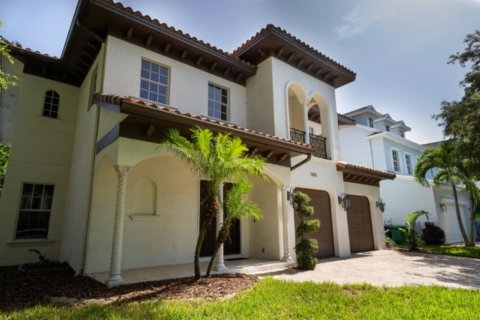 Villa ou maison à louer à Tampa, Floride: 4 chambres, 342.72 m2 № 2348413 - photo 4