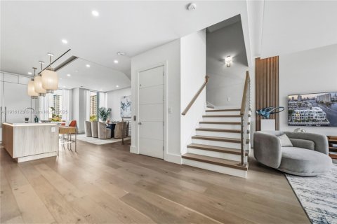 Купить таунхаус в Норт-Майами-Бич, Флорида 4 спальни, 313.55м2, № 1973610 - фото 11