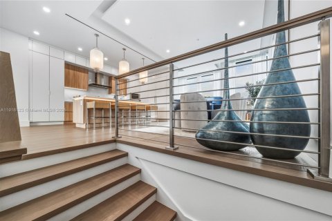 Купить таунхаус в Норт-Майами-Бич, Флорида 4 спальни, 313.55м2, № 1973610 - фото 9