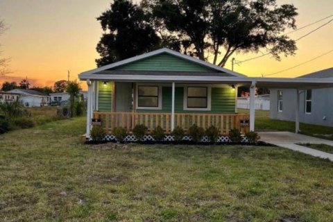House in Cocoa, Florida 2 bedrooms, 57.97 sq.m. № 2177044 - photo 14