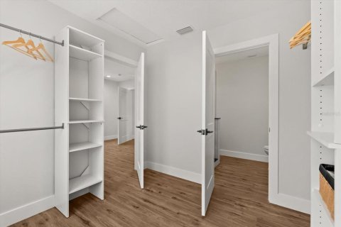 Casa en venta en Orlando, Florida, 4 dormitorios, 228.54 m2 № 1913587 - foto 18