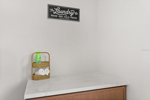 Casa en venta en Orlando, Florida, 4 dormitorios, 228.54 m2 № 1913587 - foto 25