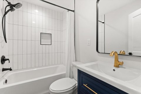 Casa en venta en Orlando, Florida, 4 dormitorios, 228.54 m2 № 1913587 - foto 30