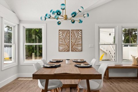 Casa en venta en Orlando, Florida, 4 dormitorios, 228.54 m2 № 1913587 - foto 9