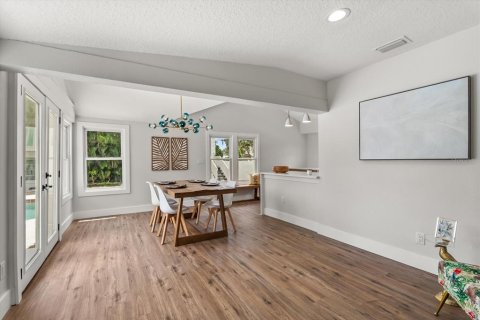 Casa en venta en Orlando, Florida, 4 dormitorios, 228.54 m2 № 1913587 - foto 6