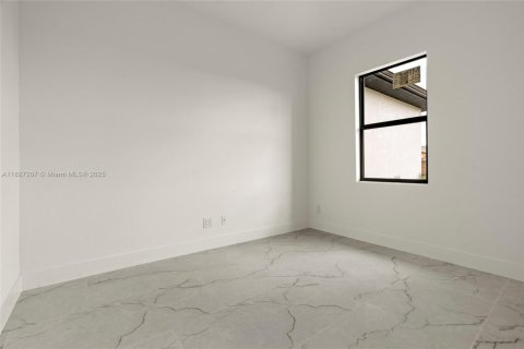 Casa en venta en Lehigh Acres, Florida, 3 dormitorios, 151.43 m2 № 1798769 - foto 29