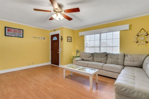 House in Winter Haven, Florida 3 bedrooms, 163.88 sq.m. № 1592088 - photo 5