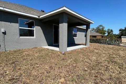 House in Port Charlotte, Florida 3 bedrooms, 189.89 sq.m. № 2237443 - photo 2