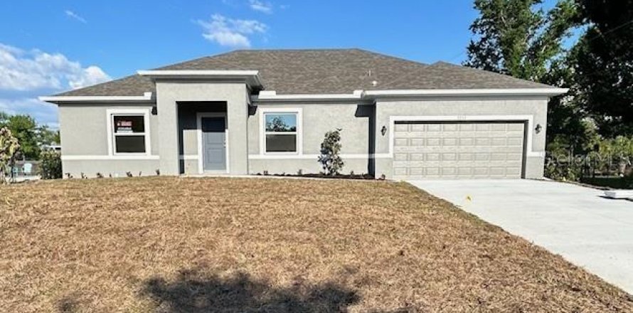 House in Port Charlotte, Florida 3 bedrooms, 189.89 sq.m. № 2237443