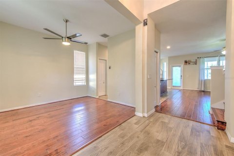 House in Riverview, Florida 4 bedrooms, 259.38 sq.m. № 2420141 - photo 8