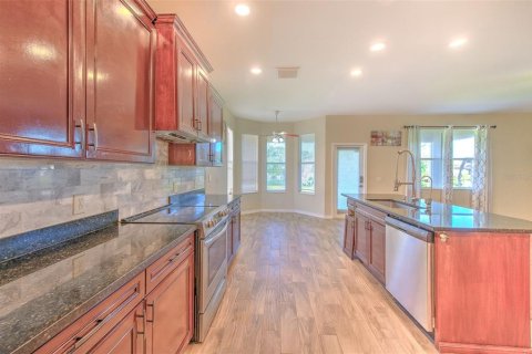 House in Riverview, Florida 4 bedrooms, 259.38 sq.m. № 2420141 - photo 23