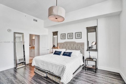 Condominio en alquiler en North Bay Village, Florida, 2 dormitorios, 113.62 m2 № 2009247 - foto 18