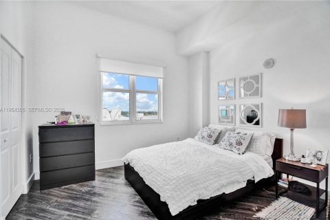 Condominio en alquiler en North Bay Village, Florida, 2 dormitorios, 113.62 m2 № 2009247 - foto 25