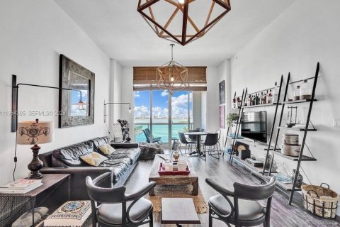 Condominio en alquiler en North Bay Village, Florida, 2 dormitorios, 113.62 m2 № 2009247 - foto 10