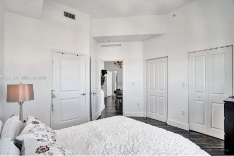 Condominio en alquiler en North Bay Village, Florida, 2 dormitorios, 113.62 m2 № 2009247 - foto 28