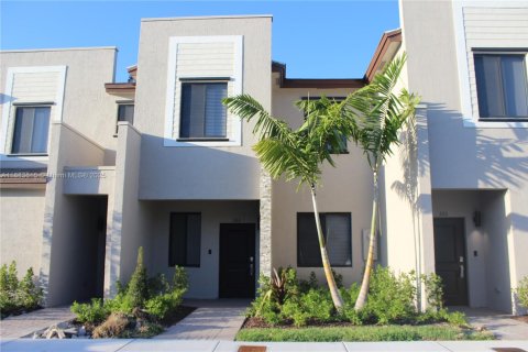 Townhouse in Miami, Florida 3 bedrooms, 137.96 sq.m. № 1929937 - photo 1