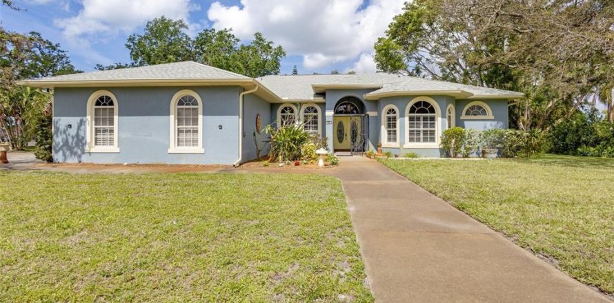 House in Sarasota, Florida 3 bedrooms, 281.49 sq.m. № 1723666
