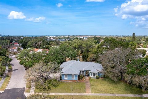 House in Sarasota, Florida 3 bedrooms, 281.49 sq.m. № 1723666 - photo 4
