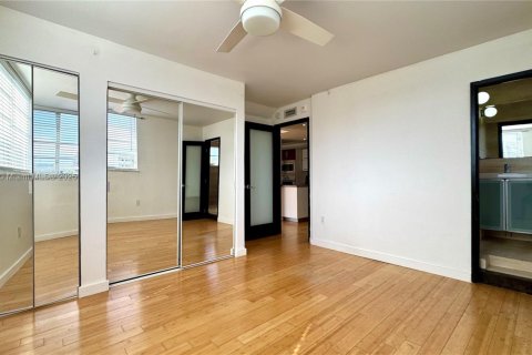 Condominio en alquiler en Miami Beach, Florida, 2 dormitorios, 91.79 m2 № 1896304 - foto 19