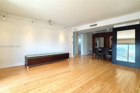 Condominio en alquiler en Miami Beach, Florida, 2 dormitorios, 91.79 m2 № 1896304 - foto 8
