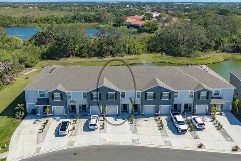 Touwnhouse à vendre à Sarasota, Floride: 3 chambres, 160.16 m2 № 1526891 - photo 4