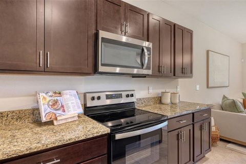 Touwnhouse à vendre à Sarasota, Floride: 3 chambres, 160.16 m2 № 1526891 - photo 12