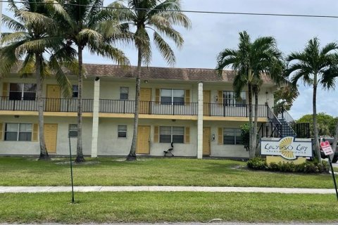 Condo in Lauderhill, Florida, 1 bedroom  № 2250489 - photo 3