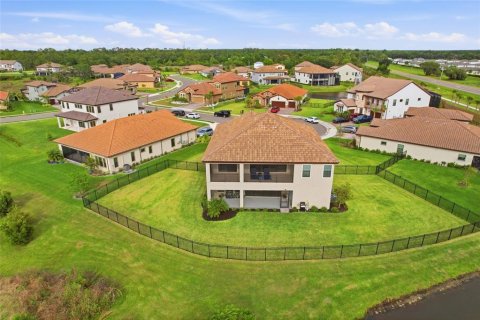 Купить виллу или дом в Парриш, Флорида 14 комнат, 391.21м2, № 2099457 - фото 3