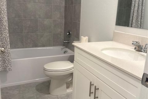 Townhouse in Kissimmee, Florida 3 bedrooms, 169.08 sq.m. № 2232068 - photo 10