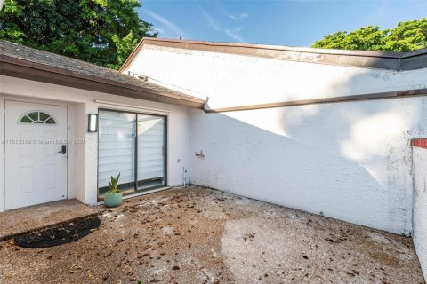Купить кондоминиум в Тамарак, Флорида 2 спальни, 98.48м2, № 1760942 - фото 5