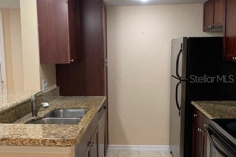 Condo in Orlando, Florida, 2 bedrooms  № 2098620 - photo 15