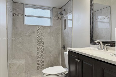 Купить виллу или дом в Катлер-Бей, Флорида 4 спальни, 180.79м2, № 2001339 - фото 18