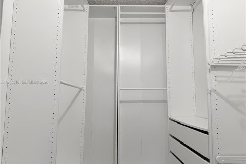 Villa ou maison à vendre à Cutler Bay, Floride: 4 chambres, 180.79 m2 № 2001339 - photo 9