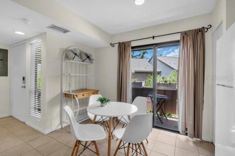 Condominio en alquiler en Sarasota, Florida, 1 dormitorio, 77.02 m2 № 1828435 - foto 3