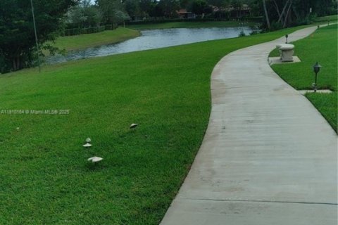 Купить кондоминиум в Корал-Спрингс, Флорида 2 спальни, 83.61м2, № 1965840 - фото 23