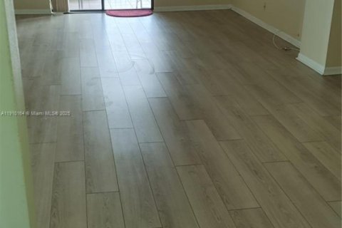 Купить кондоминиум в Корал-Спрингс, Флорида 2 спальни, 83.61м2, № 1965840 - фото 6