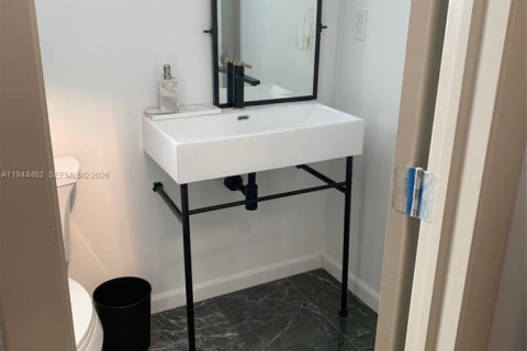 Touwnhouse à louer à Miami, Floride: 1 chambre № 2001333 - photo 8