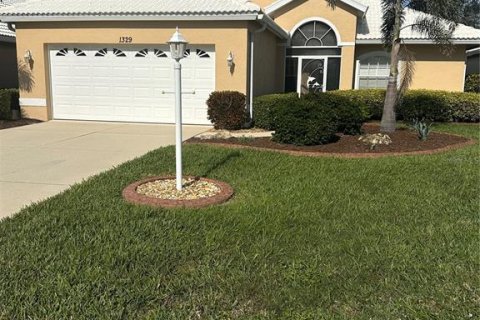 Casa en alquiler en Venice, Florida, 2 dormitorios, 186.92 m2 № 1535332 - foto 1