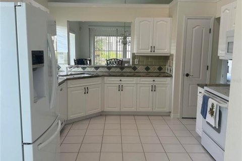 Casa en alquiler en Venice, Florida, 2 dormitorios, 186.92 m2 № 1535332 - foto 5