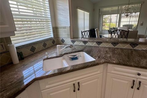 Casa en alquiler en Venice, Florida, 2 dormitorios, 186.92 m2 № 1535332 - foto 3