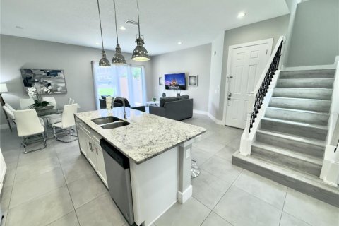 Townhouse in Kissimmee, Florida 5 bedrooms, 201.51 sq.m. № 2143162 - photo 20