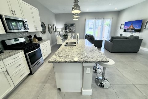 Townhouse in Kissimmee, Florida 5 bedrooms, 201.51 sq.m. № 2143162 - photo 27