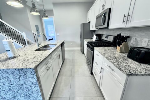 Townhouse in Kissimmee, Florida 5 bedrooms, 201.51 sq.m. № 2143162 - photo 17
