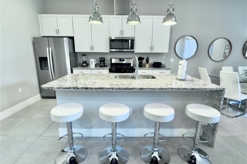 Townhouse in Kissimmee, Florida 5 bedrooms, 201.51 sq.m. № 2143162 - photo 18