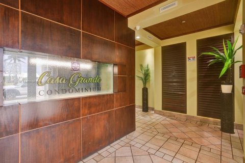 Condo in Miami Beach, Florida, 1 bedroom  № 1823504 - photo 19