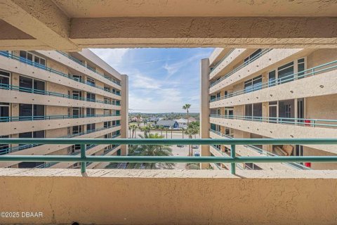 Condo in Ponce Inlet, Florida, 3 bedrooms  № 1775477 - photo 30