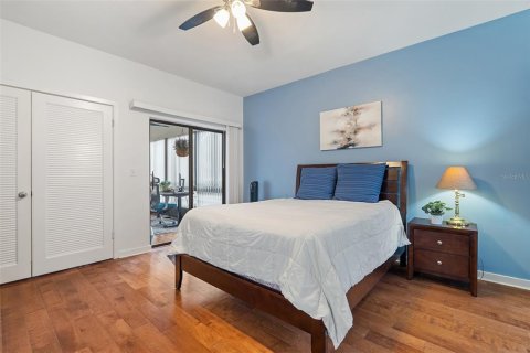 Condo in Maitland, Florida, 2 bedrooms  № 2157421 - photo 13